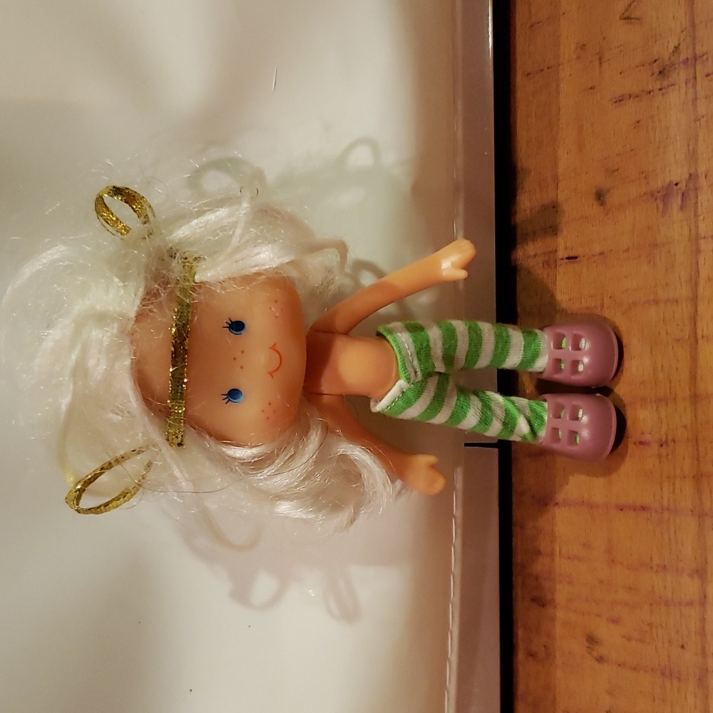 Vintage-style Reproduction Angel Cake Strawberry Shortcake Doll